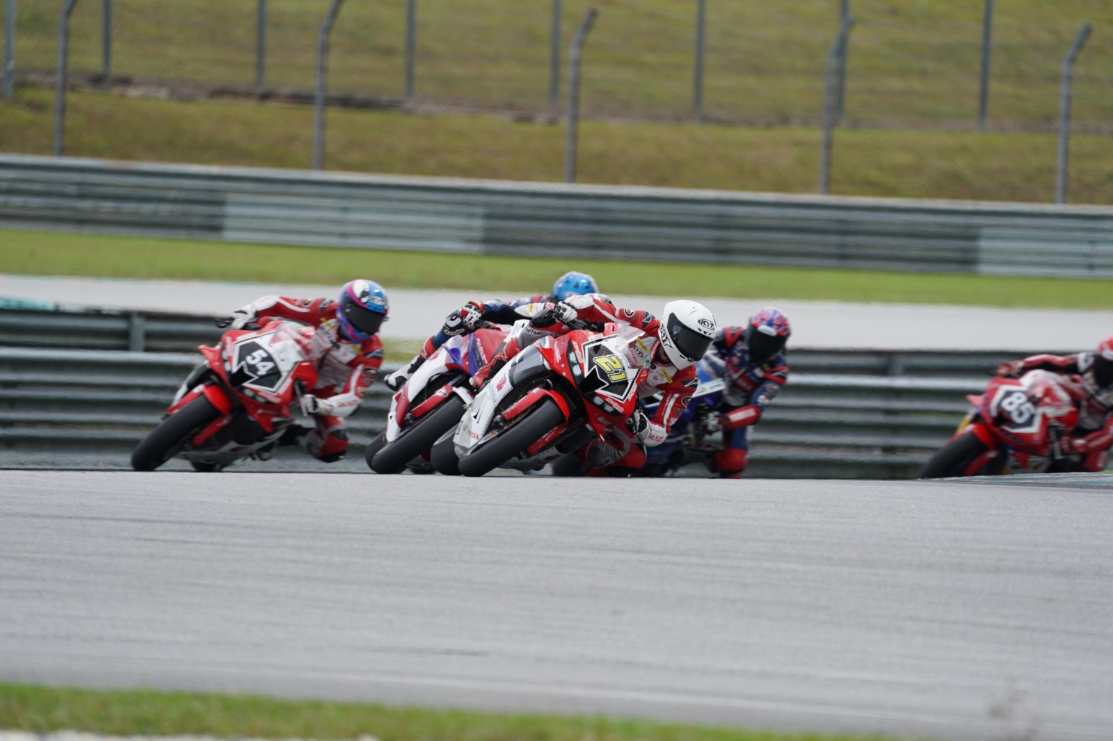 Dua Pebalap AHRT Raih Hasil Positif di AP250 ARRC 2024