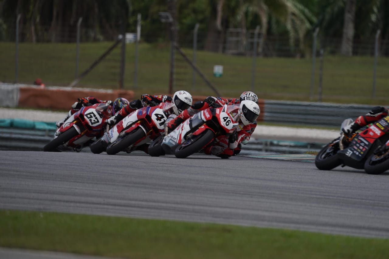 Pebalap AHRT Herjun Raih Podium Tertinggi di Kelas AP250 ARRC 2024