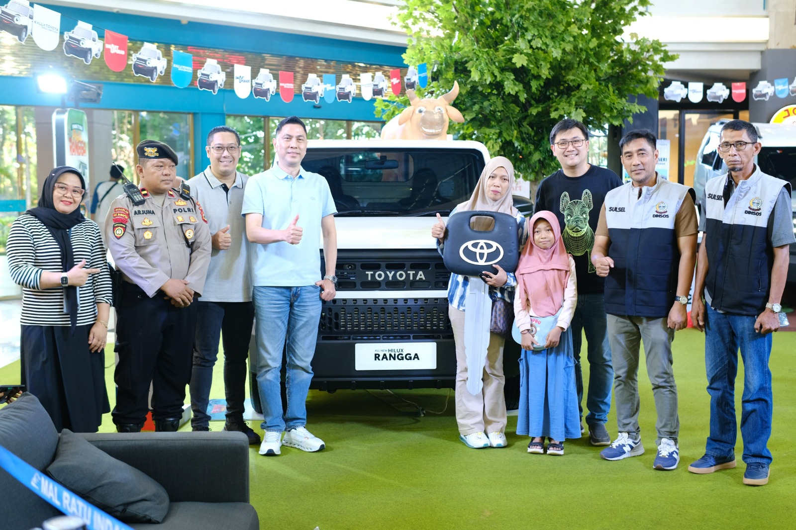 Suhardi Pengusaha Buah dan Perabot asal Gowa Menang Grand Prize Toyota Hilux Rangga