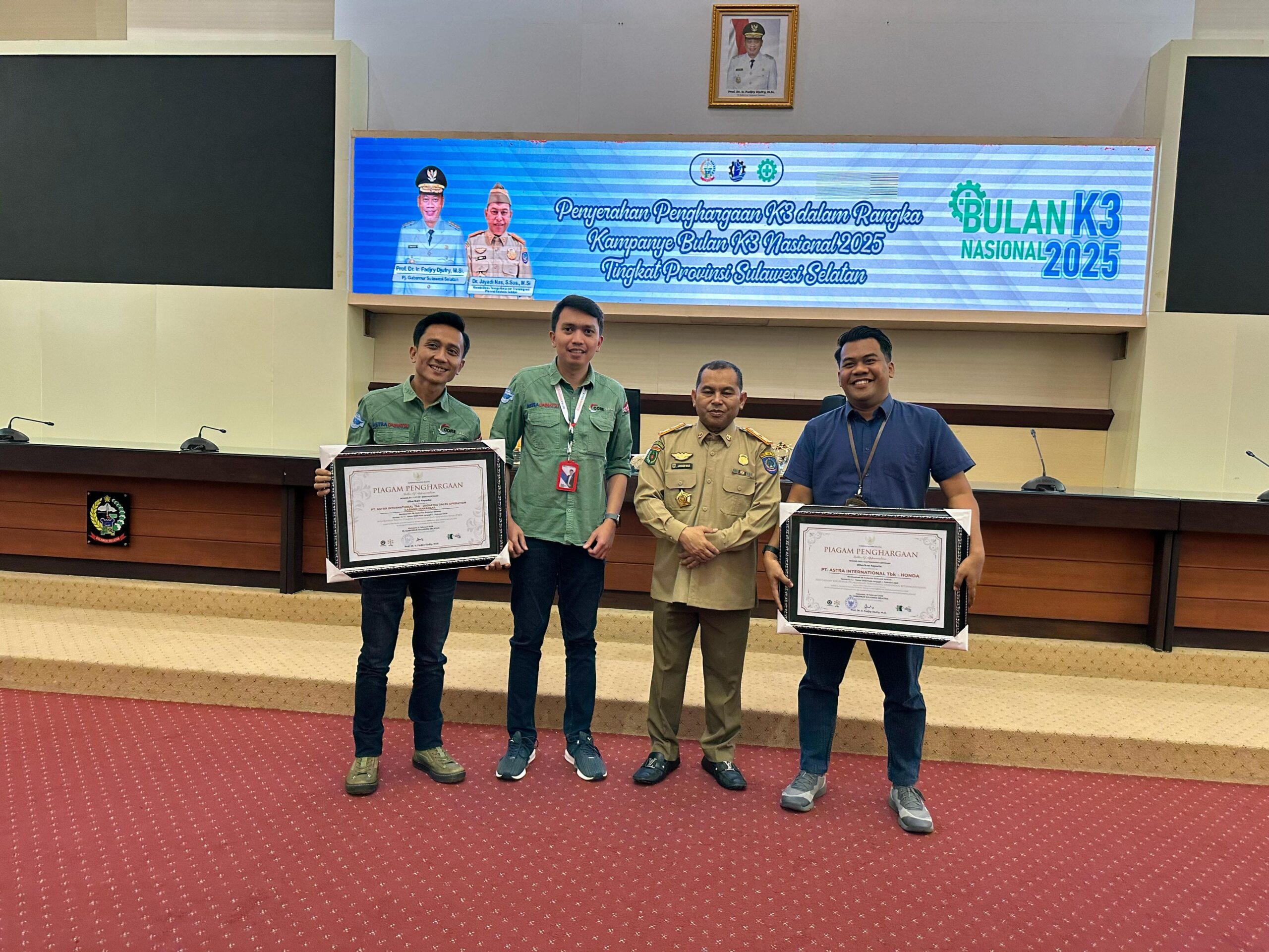 Asmo Sulsel Raih Penghargaan Kepatuhan Ketenagakerjaan K3 Tingkat Provinsi