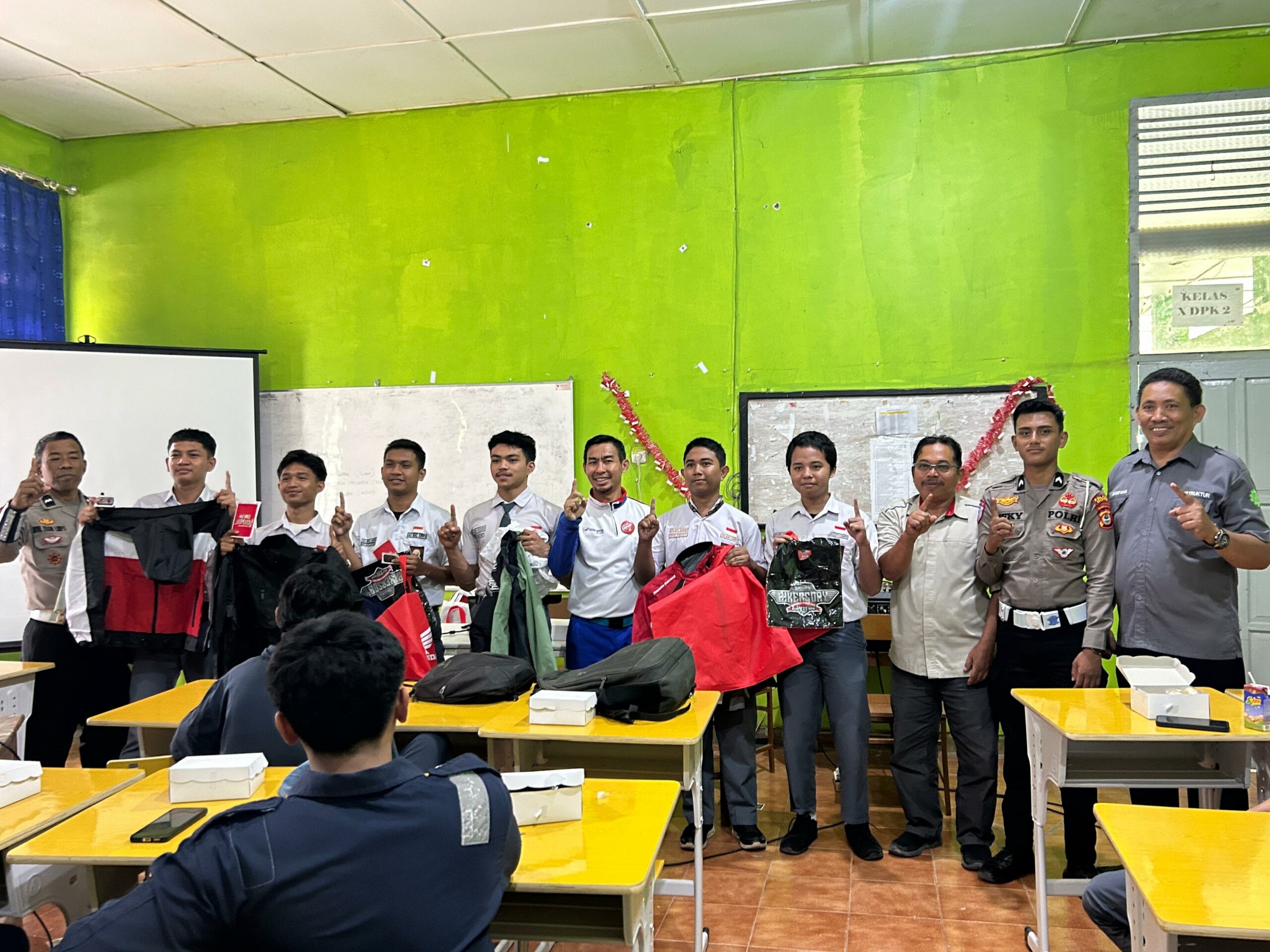 Asmo Sulsel Kampanyekan Safety Riding untuk Pelajar SMKN 3