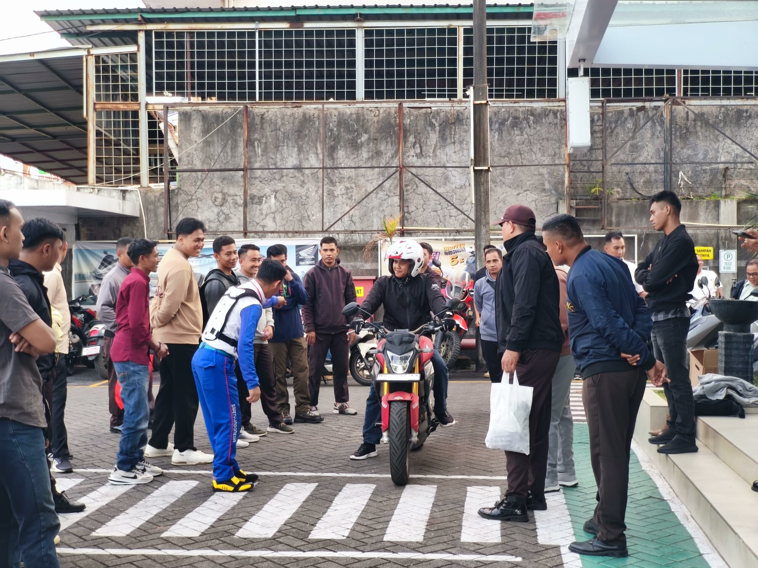 Asmo Sulsel Gandeng PT Sigap Prima Astrea dalam Edukasi Safety Riding