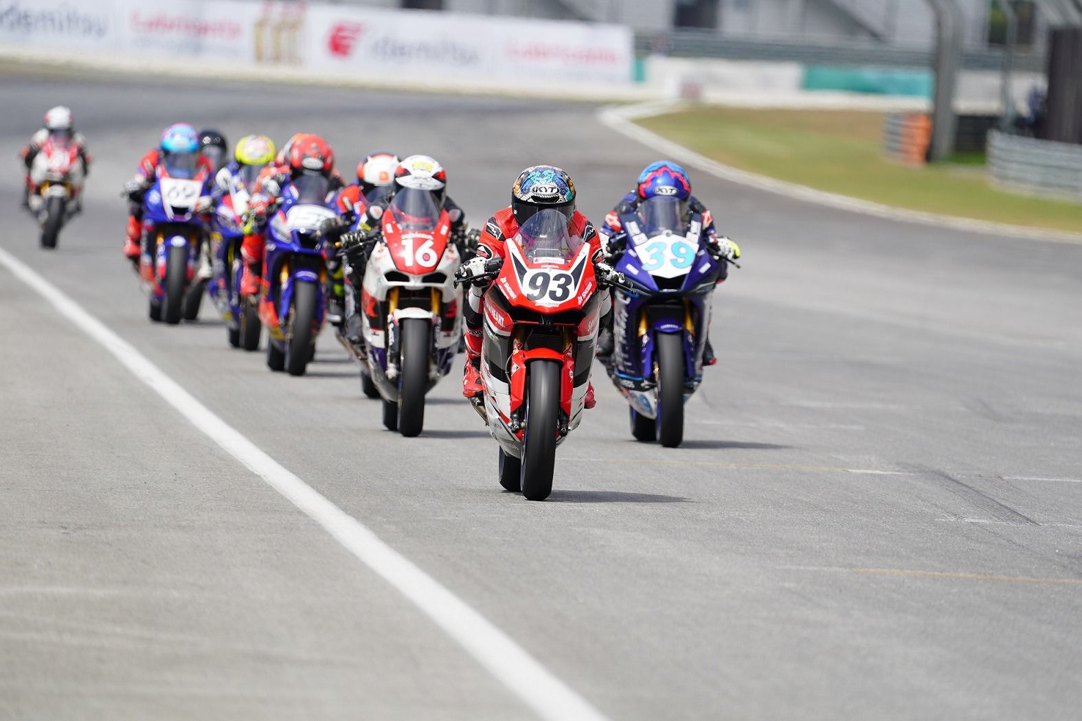 AHRT Dominasi ARRC Sepang 2025, Raih Podium dan Puncaki Klasemen
