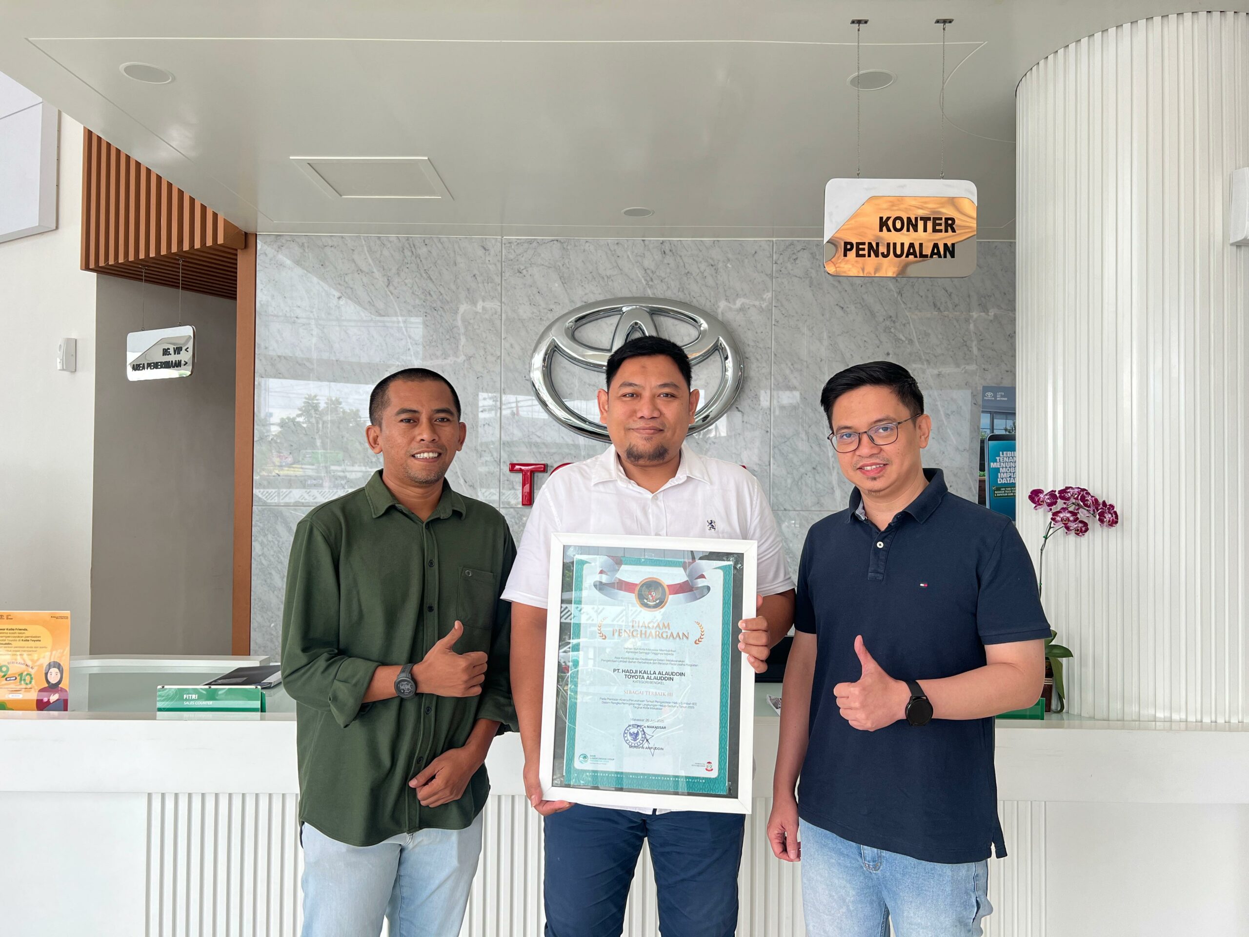 Kalla Toyota Alauddin Raih Penghargaan Bengkel Terbaik Tingkat Kota Makassar di Hari Lingkungan Hidup Sedunia 2025