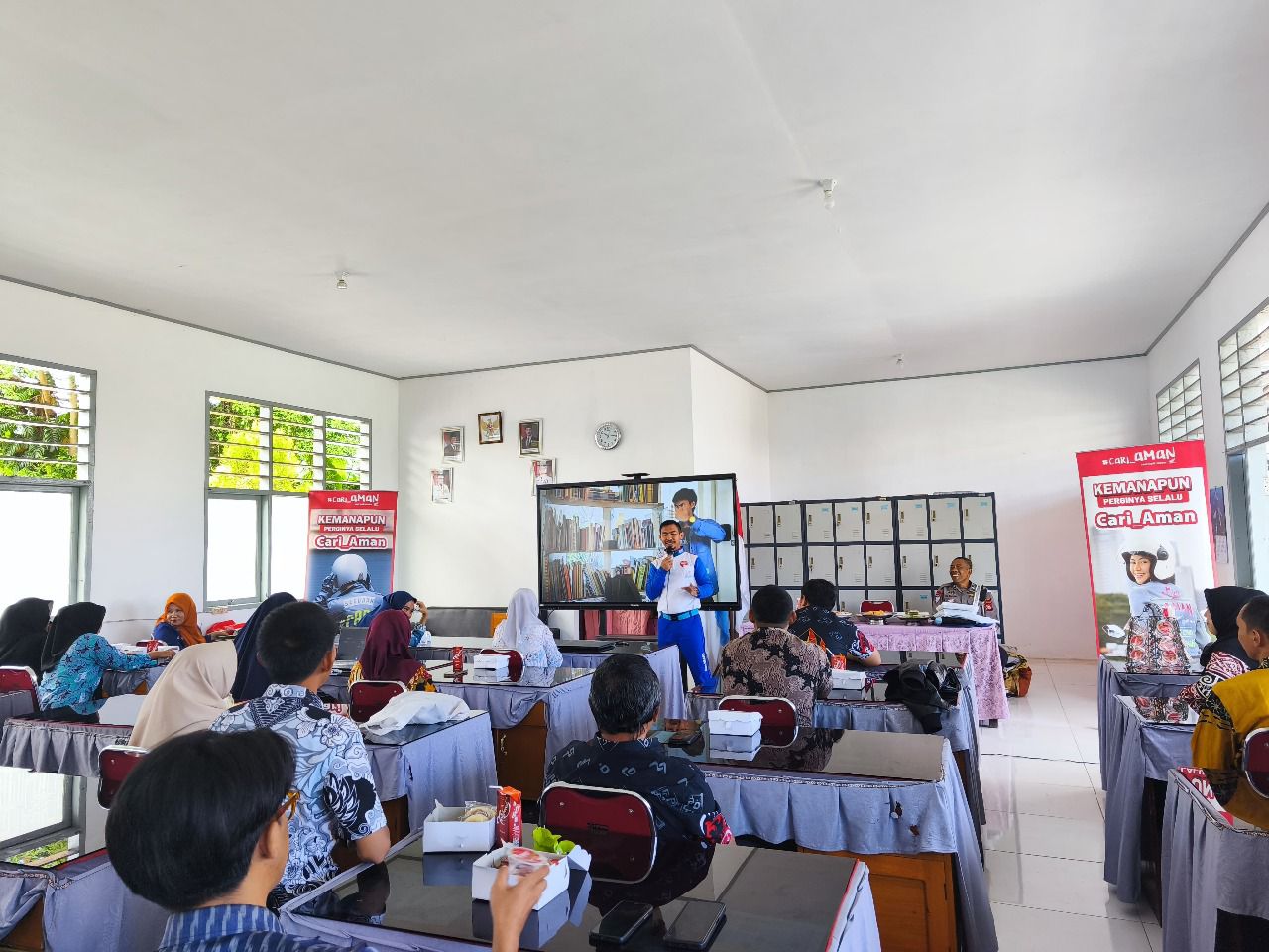 Pegawai Dinas Pendidikan Sulsel Dibekali Edukasi Safety Riding oleh Astra Motor