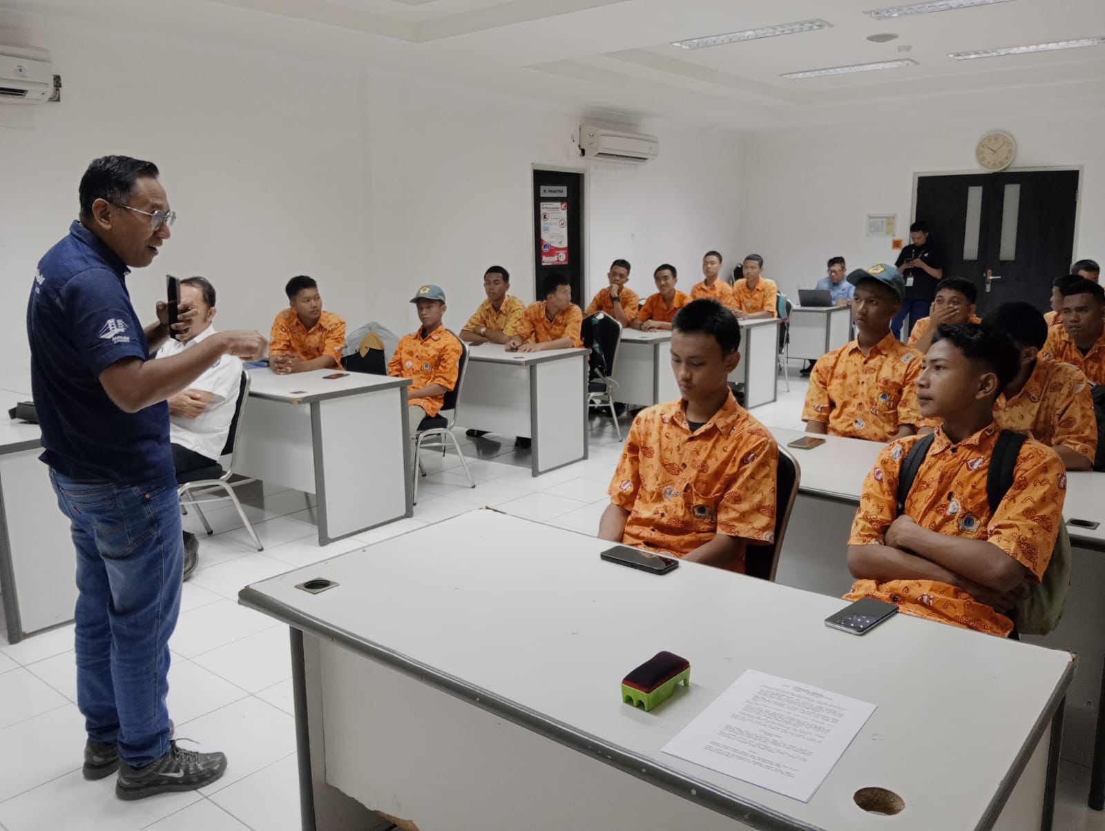Asmo Sulsel Beri Akses PKL dan Pelatihan Modern ke 93 SMK
