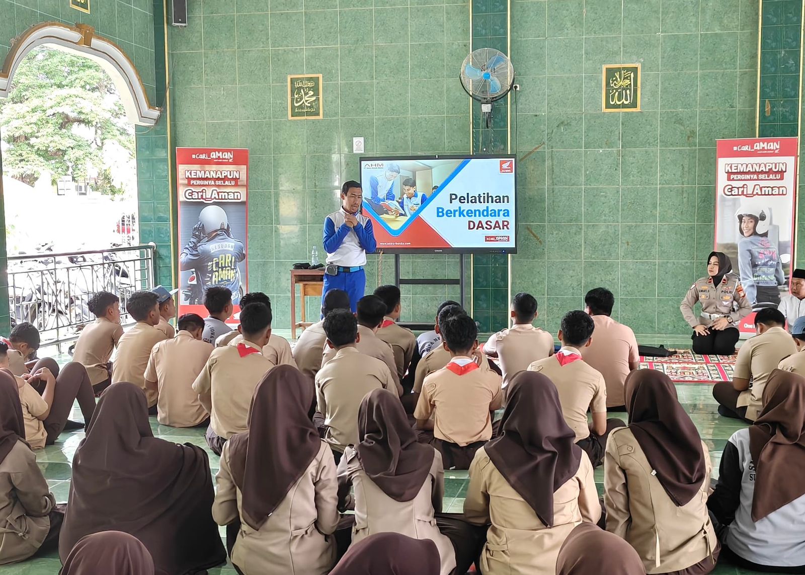 Asmo Sulsel dan Polres Gowa Kolaborasi Edukasi Siswa SMAN 2 Gowa Tentang Keselamatan Berkendara