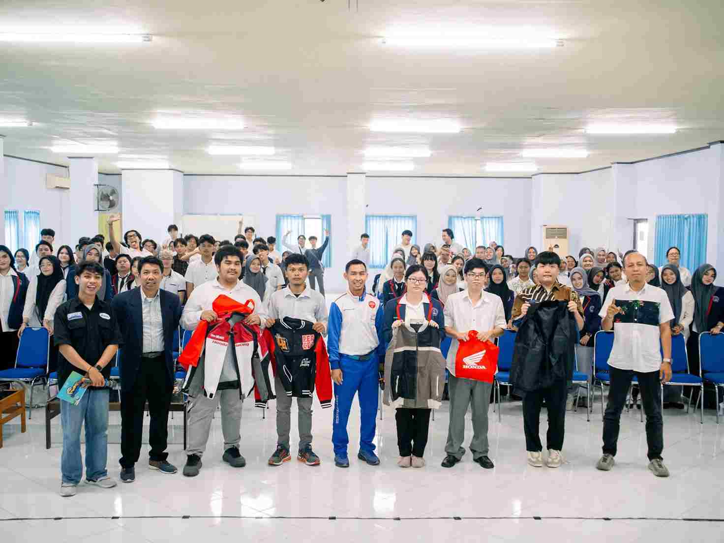 Ride to Campus Asmo Sulsel: Gabungkan Kreativitas dan Keselamatan Berkendara Mahasiswa