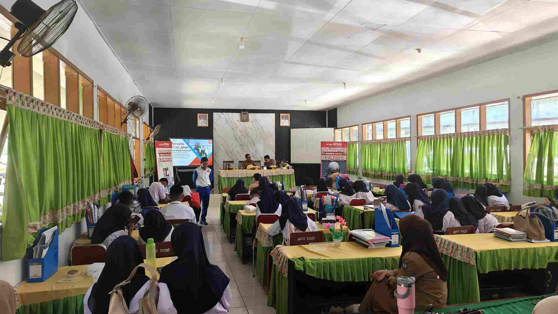 Asmo Sulsel Hadirkan Edukasi Safety Riding untuk 40 Siswa SMPN 3 Gowa