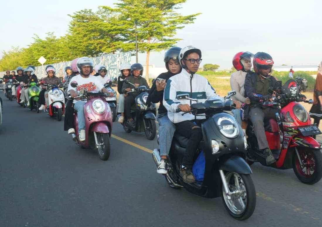 Rakyat.News - Scoopy Riding